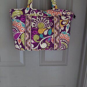 Vera Bradley Zip Closure Quilted Handbag